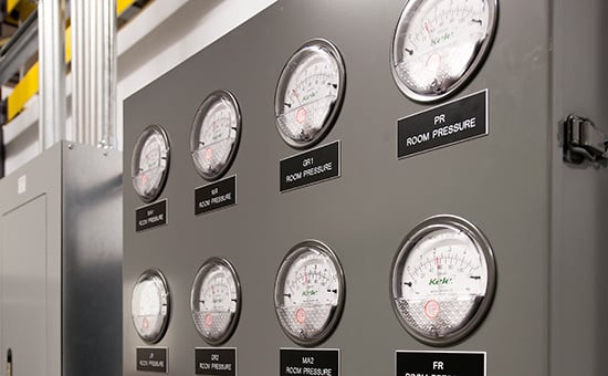 Medical-Device-Manufacturing-Cleanroom-7